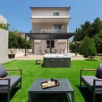 Diverso Vila Koskinou (Rhodes)