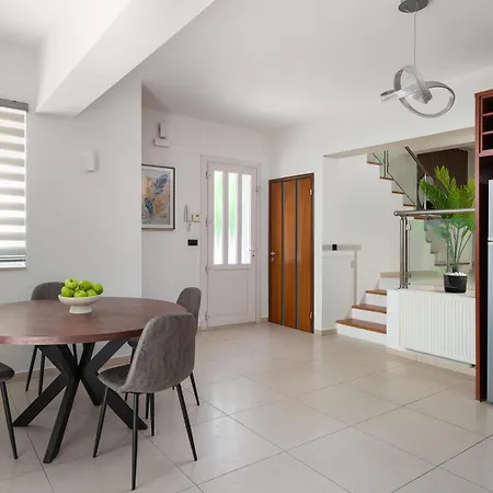 Diverso Κοσκινού