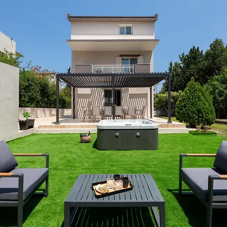 Diverso فيلة Koskinou (Rhodes)